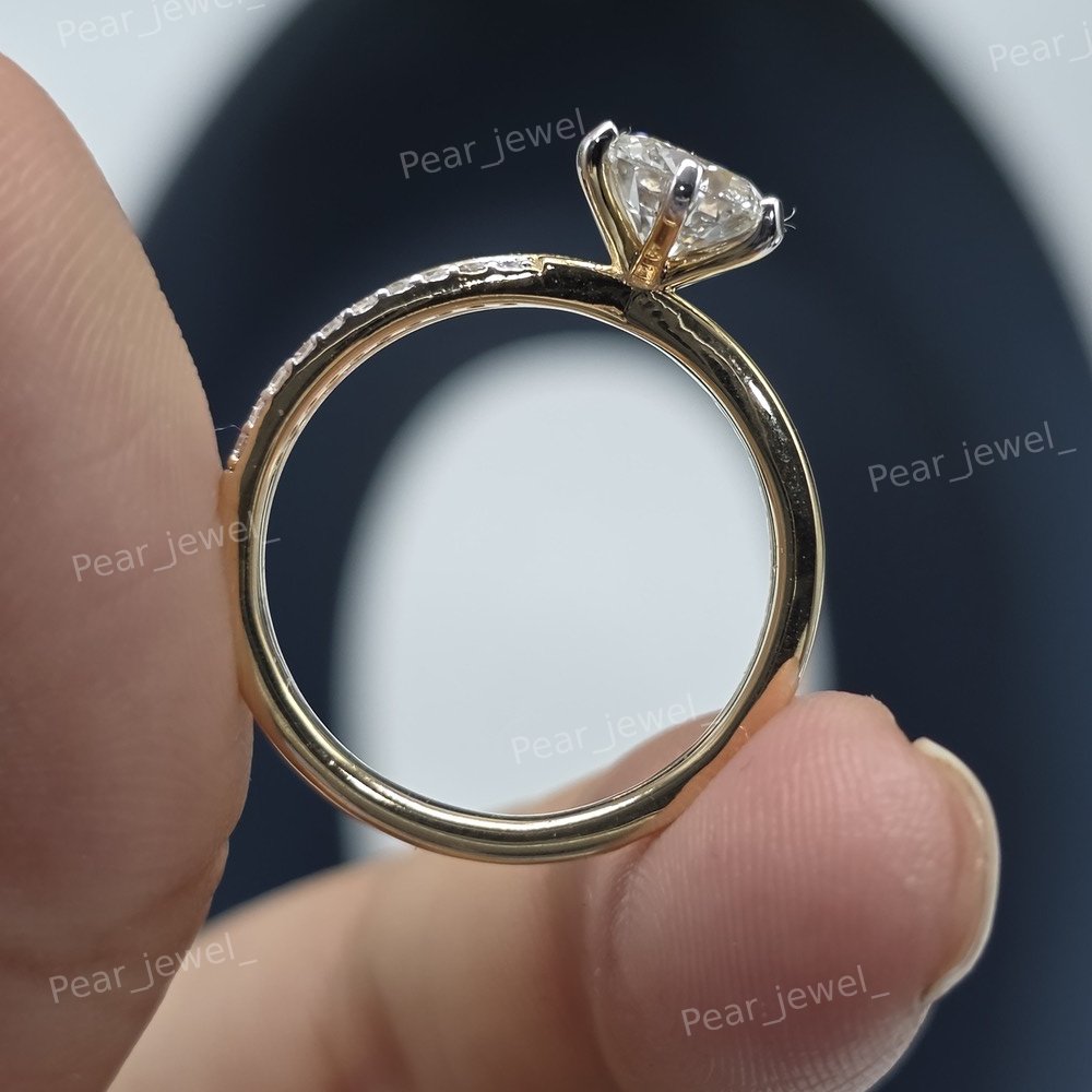 Round Cut VVS Moissanite Diamond Sparkling 925 Sterling Silver Sparkling Ring