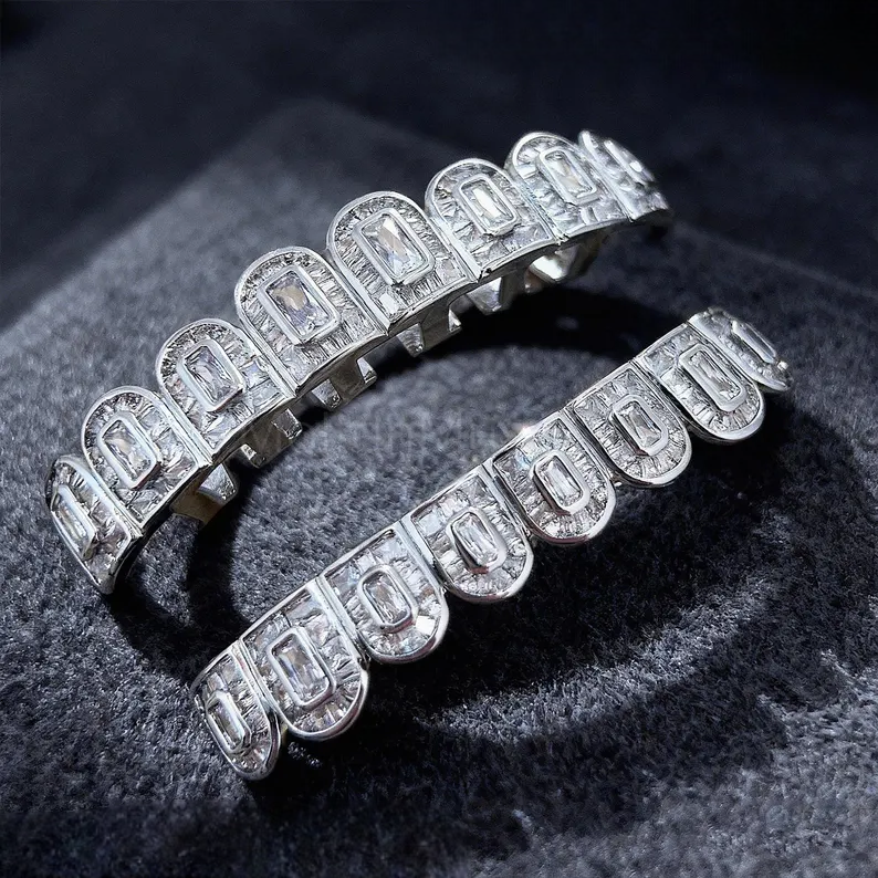Iced Out 925 Silver Grillz Luxury Hip Hop VVS Moissanite Diamond Hip Hop Dental Grillz Set