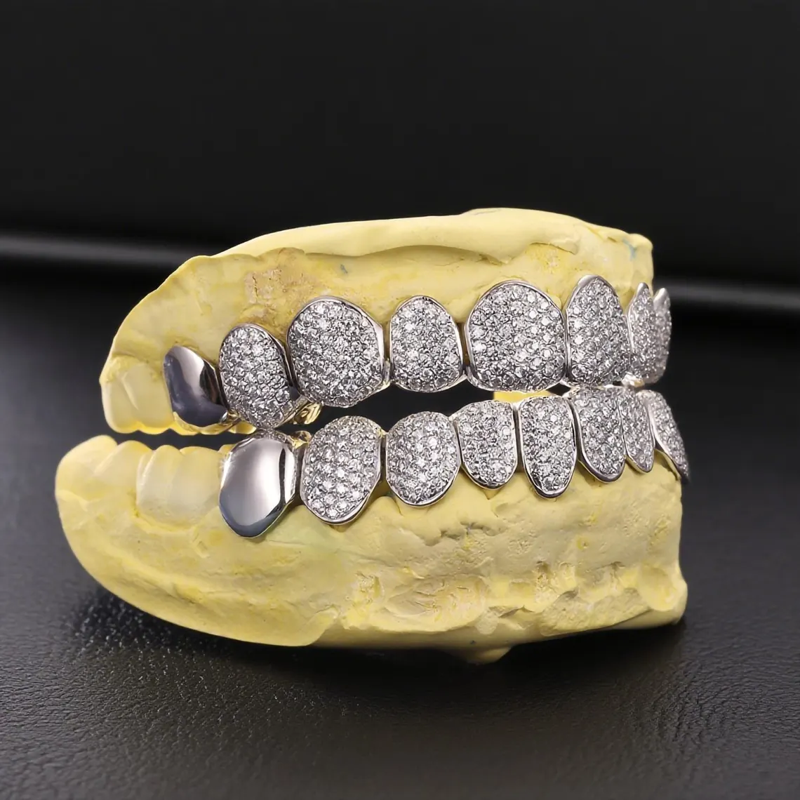 925 Silver Round Cut VVS Moissanite Diamond Grillz