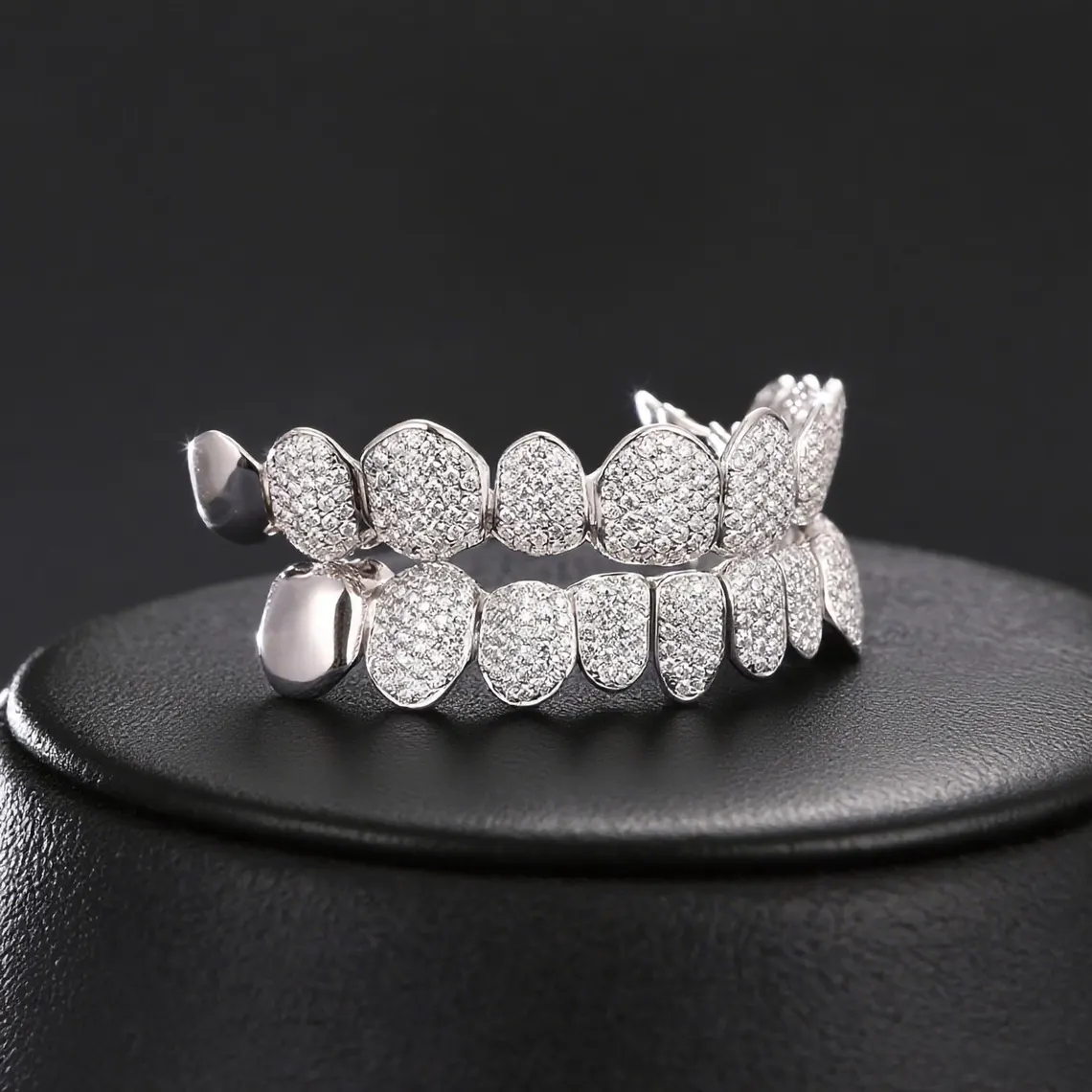 925 Silver Round Cut VVS Moissanite Diamond Grillz