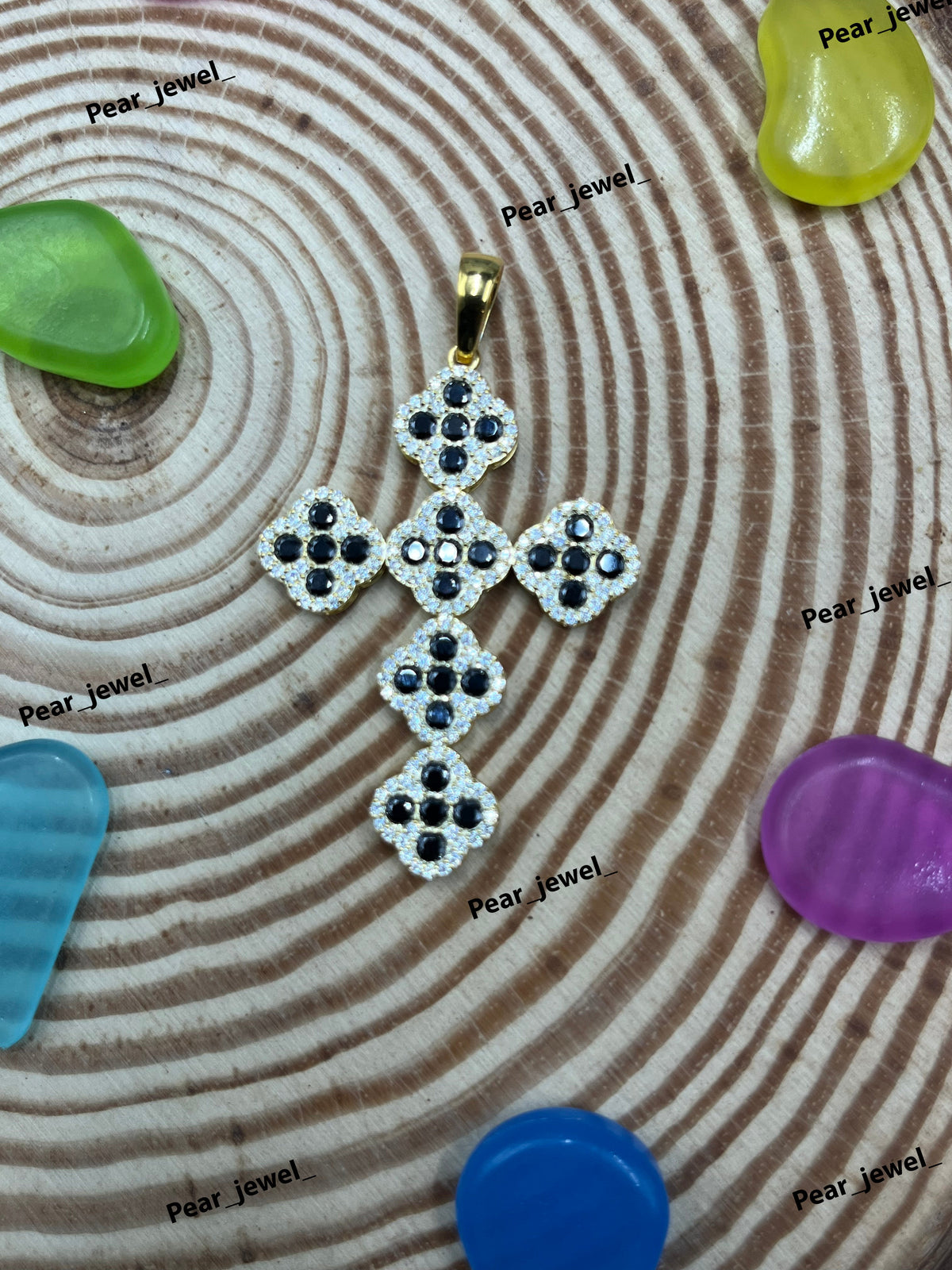 Iced Out Cross Pendant In 925 Silver Pendant Moissanite Diamond