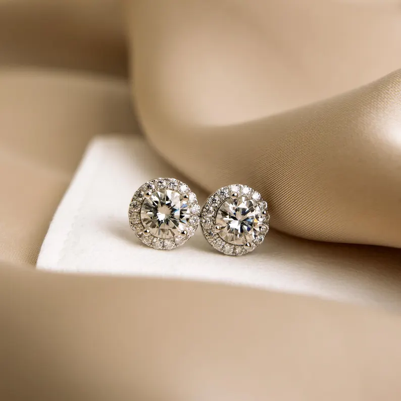 Luxury 925 Sterling Silver Iced Out VVS Moissanite Diamond Stud Earring