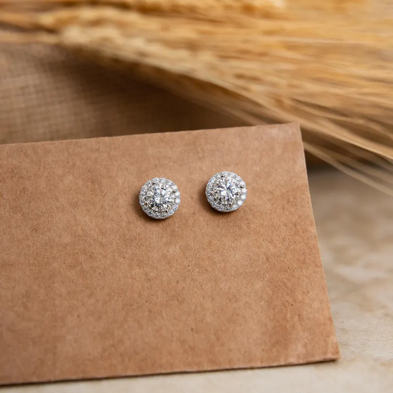 Luxury 925 Sterling Silver Iced Out VVS Moissanite Diamond Stud Earring