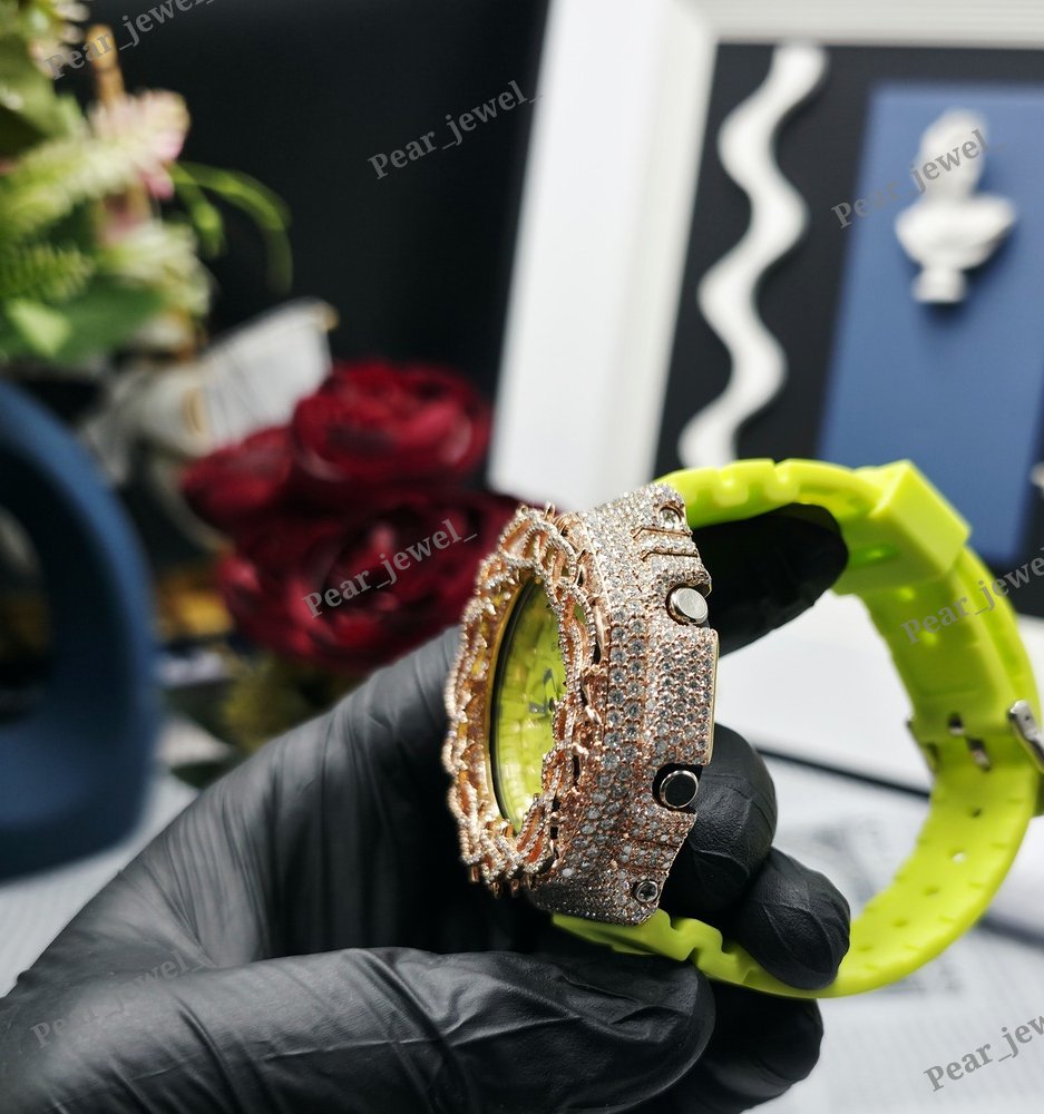 Iced Out VVS Moissanite Diamond Round Bezel Bust Down Watch For Party Wear