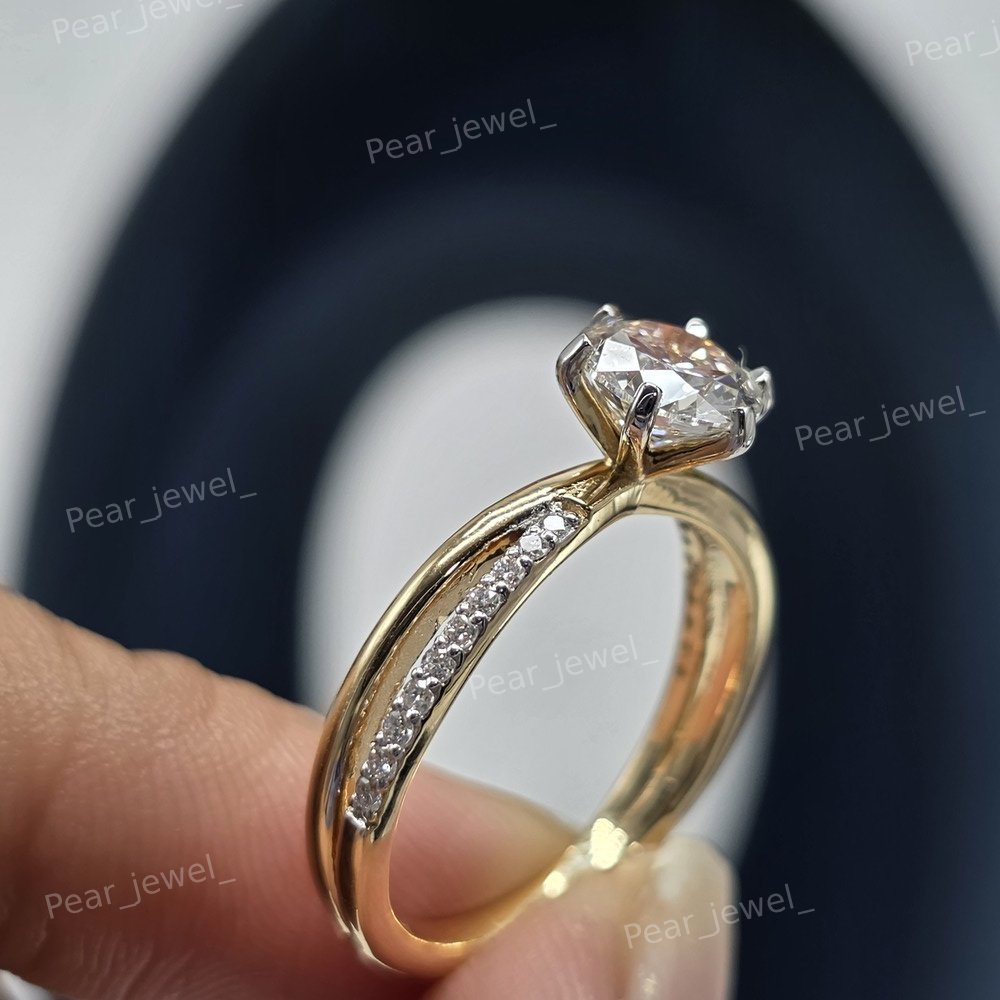 Round Cut VVS Moissanite Diamond Sparkling 925 Sterling Silver Sparkling Ring