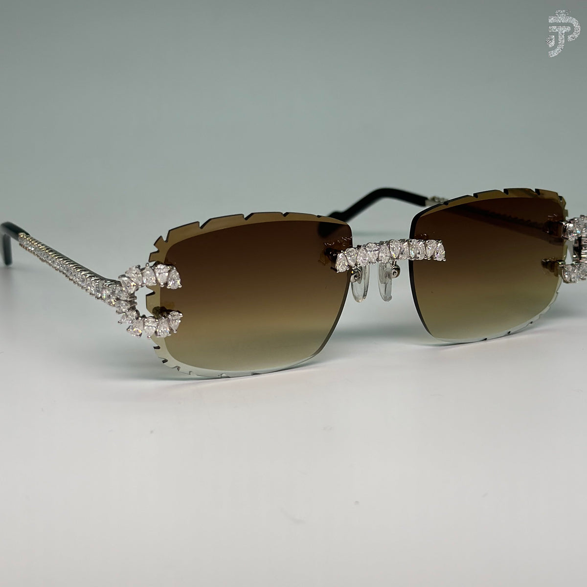 Luxury Diamond Sunglasses In VVS Pear Cut Stone For Party Wear