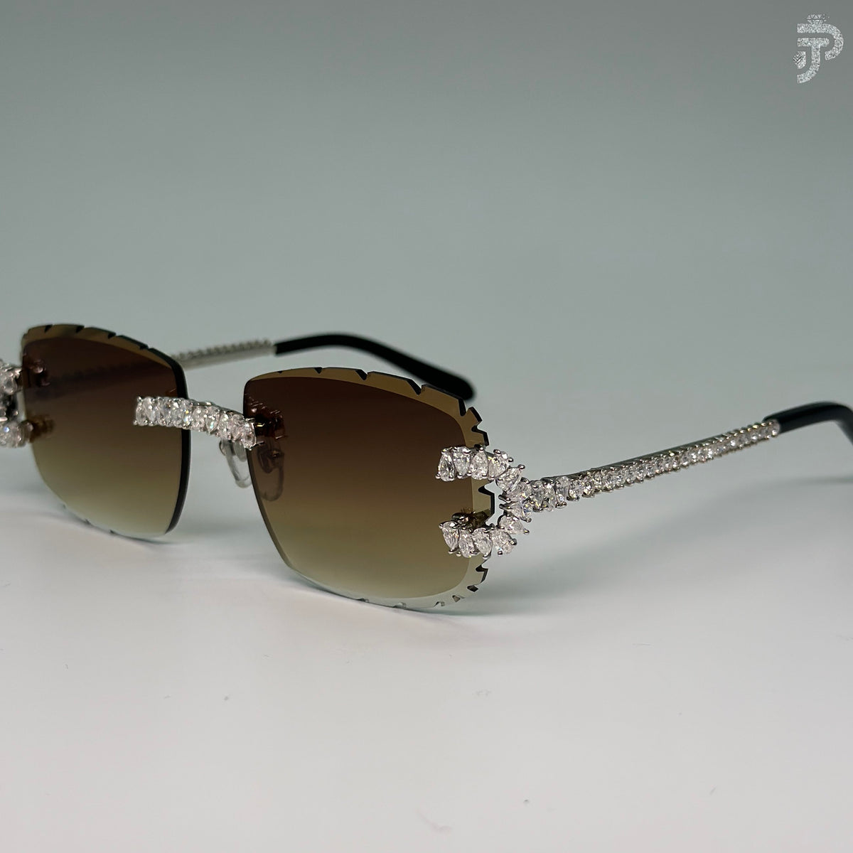 Luxury Diamond Sunglasses In VVS Pear Cut Stone For Party Wear