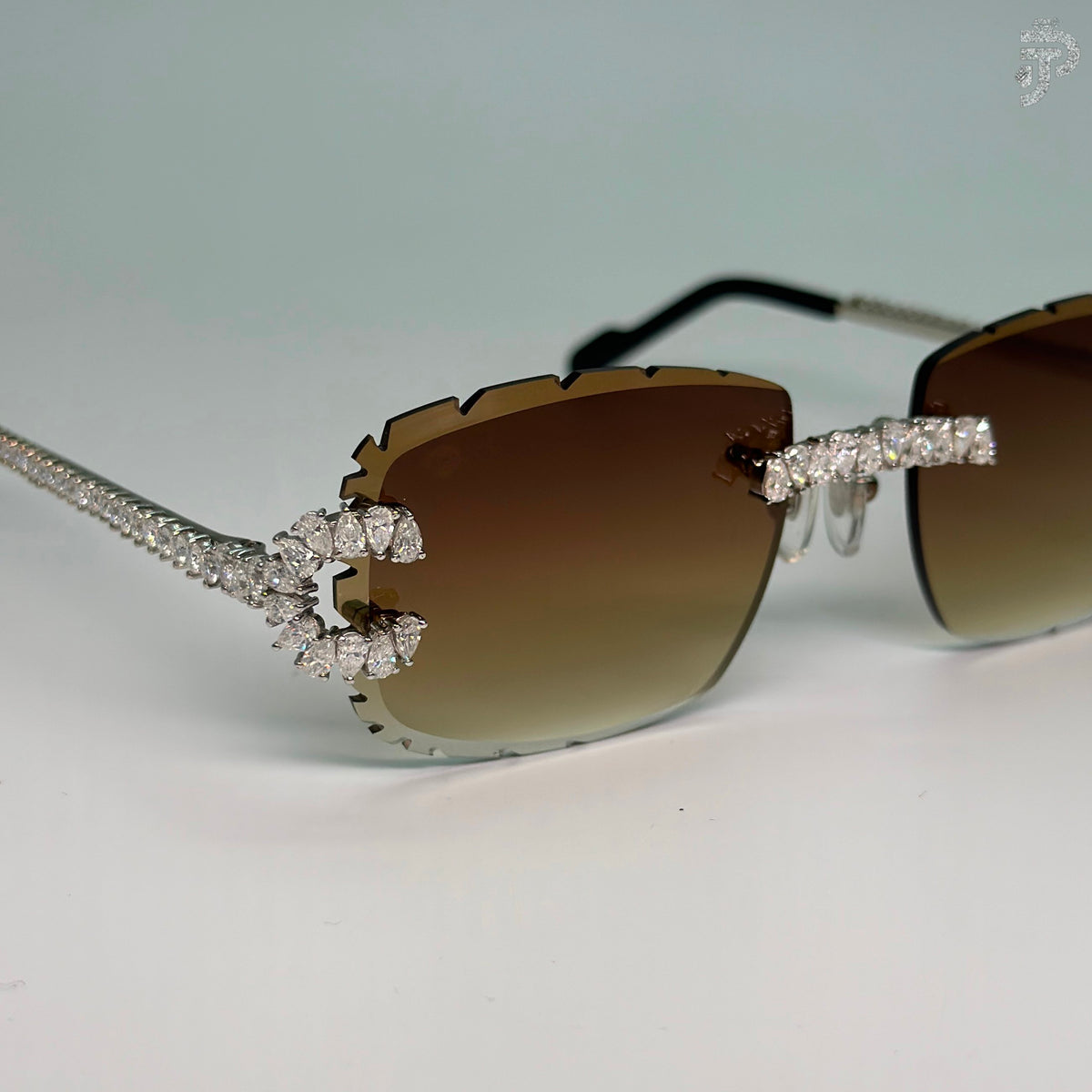 Luxury Diamond Sunglasses In VVS Pear Cut Stone For Party Wear
