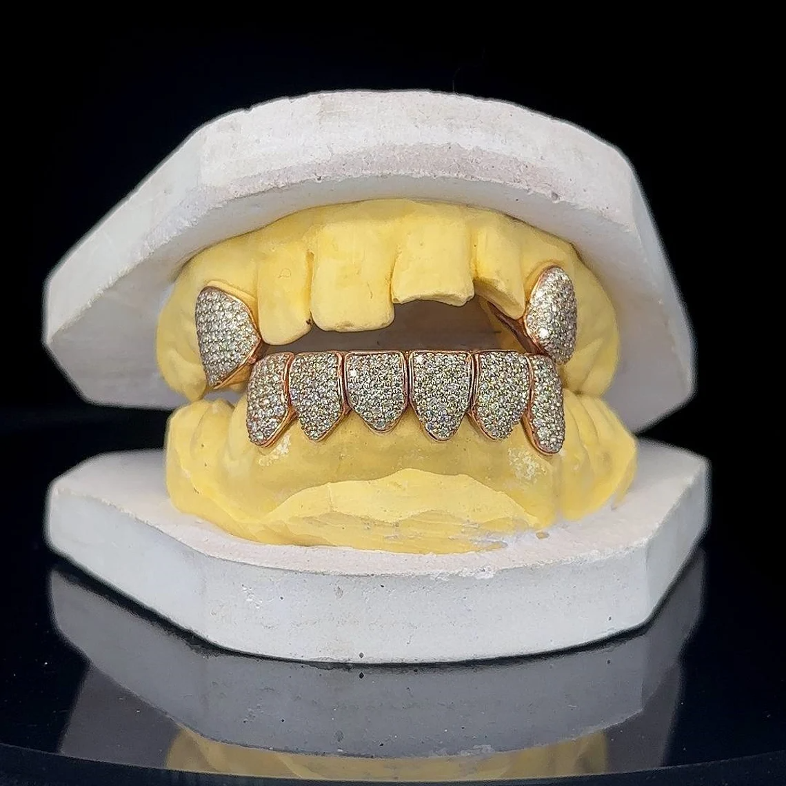 Iced Out Custom VVS Moissanite Diamond 925 Silver Grillz
