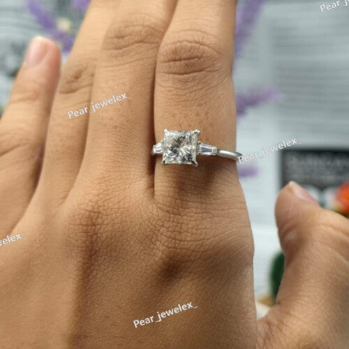 Princess Cut VVS Moissanite Three-Stone Tapered Baguette Ring For Women Proposal