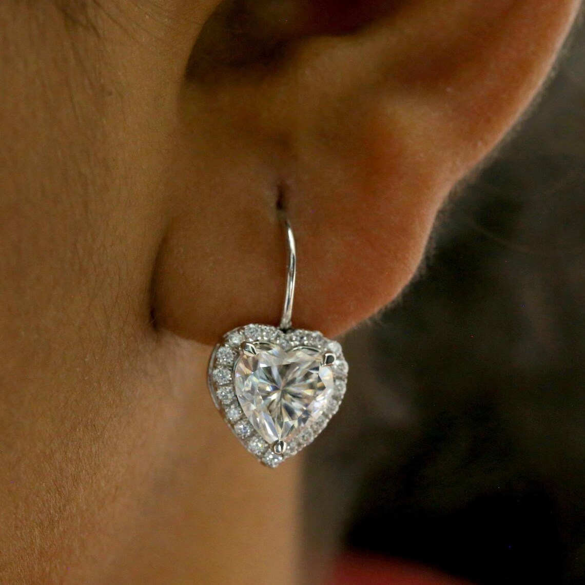 925 Sterling Silver VVS Moissanite Diamond Heart Cut Earring