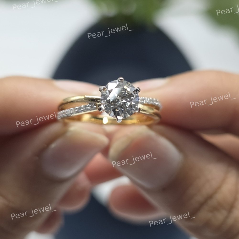 Round Cut VVS Moissanite Diamond Sparkling 925 Sterling Silver Sparkling Ring