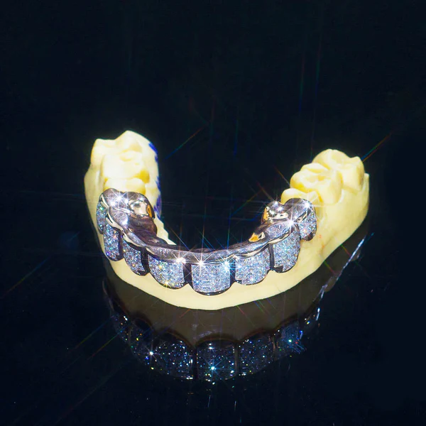 Iced Out Moissanite Diamond Grillz Set Hip Hop Bling Custom Style Party Wear Gift