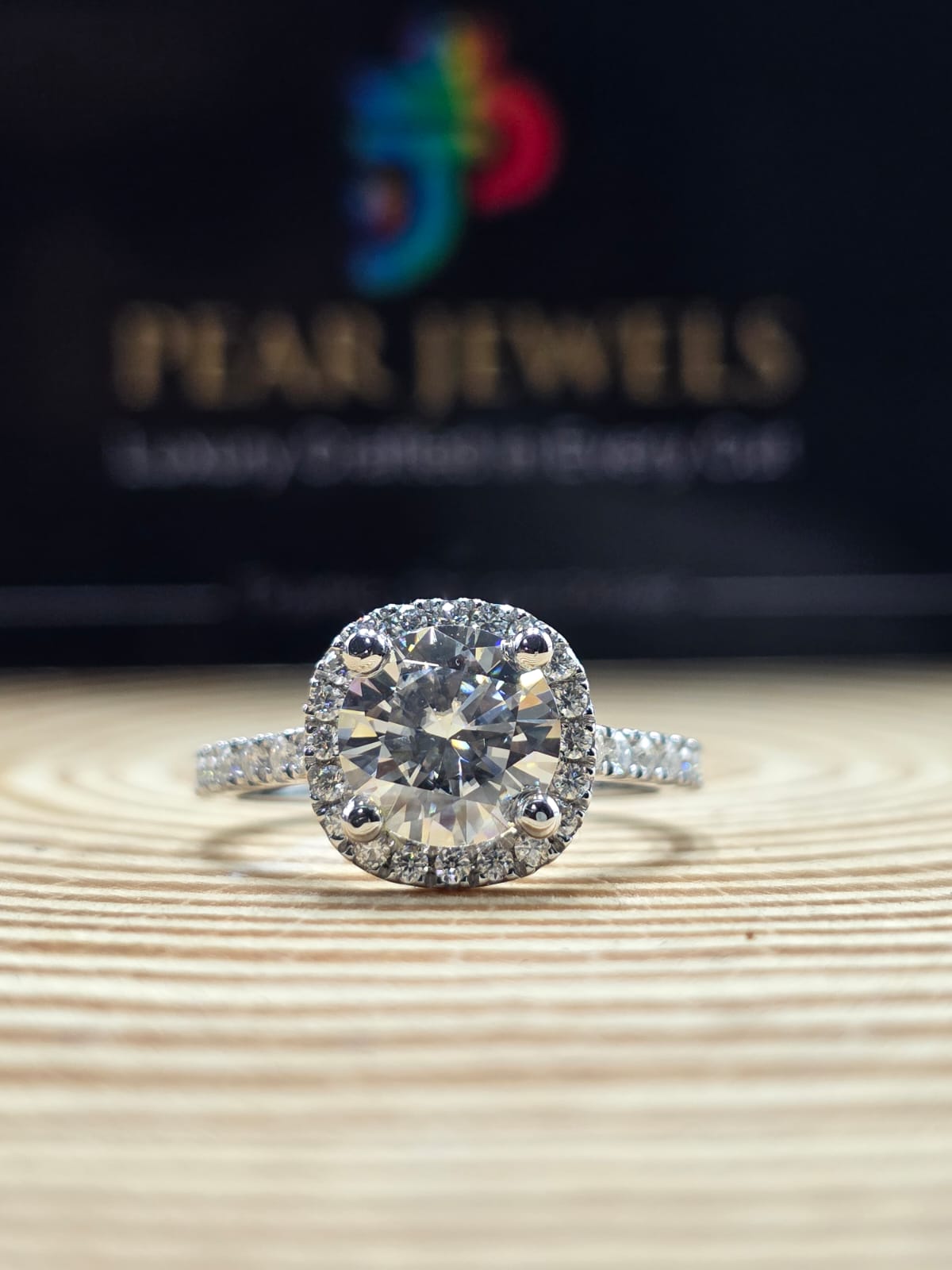 Brilliant Round Moissanite Ring Halo Diamond Pave Band Luxury Engagement Bridal Jewelry
