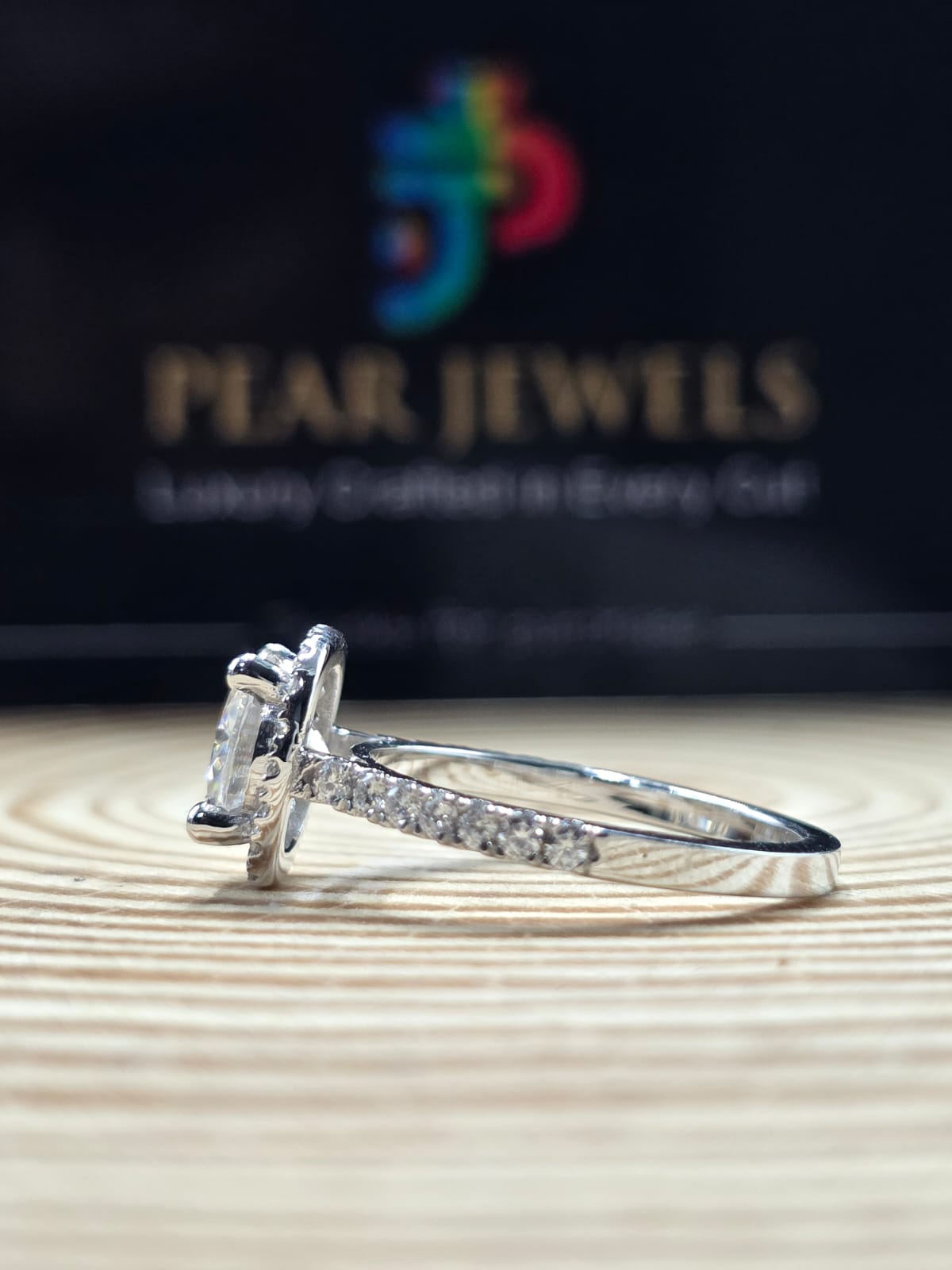 Brilliant Round Moissanite Ring Halo Diamond Pave Band Luxury Engagement Bridal Jewelry
