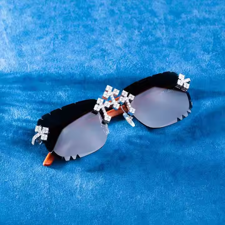 SUNGLASSES