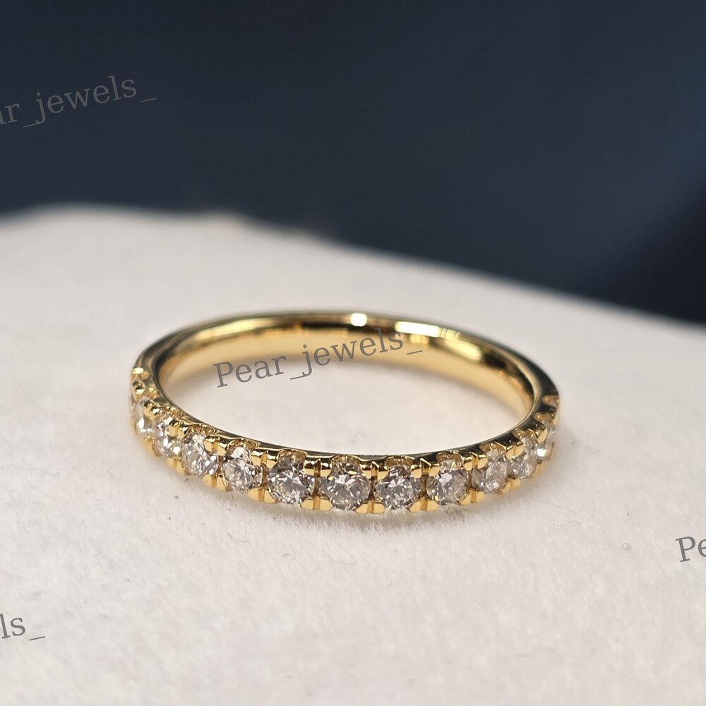 Iced Out 925 Sterling Silver round Cut Moissanite Diamond Women's Wedding Wear Band