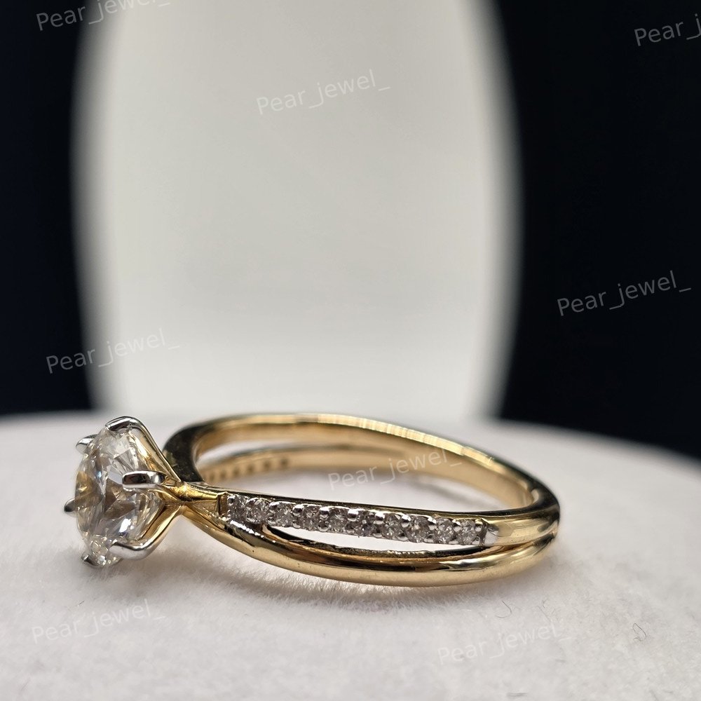 Round Cut VVS Moissanite Diamond Sparkling 925 Sterling Silver Sparkling Ring