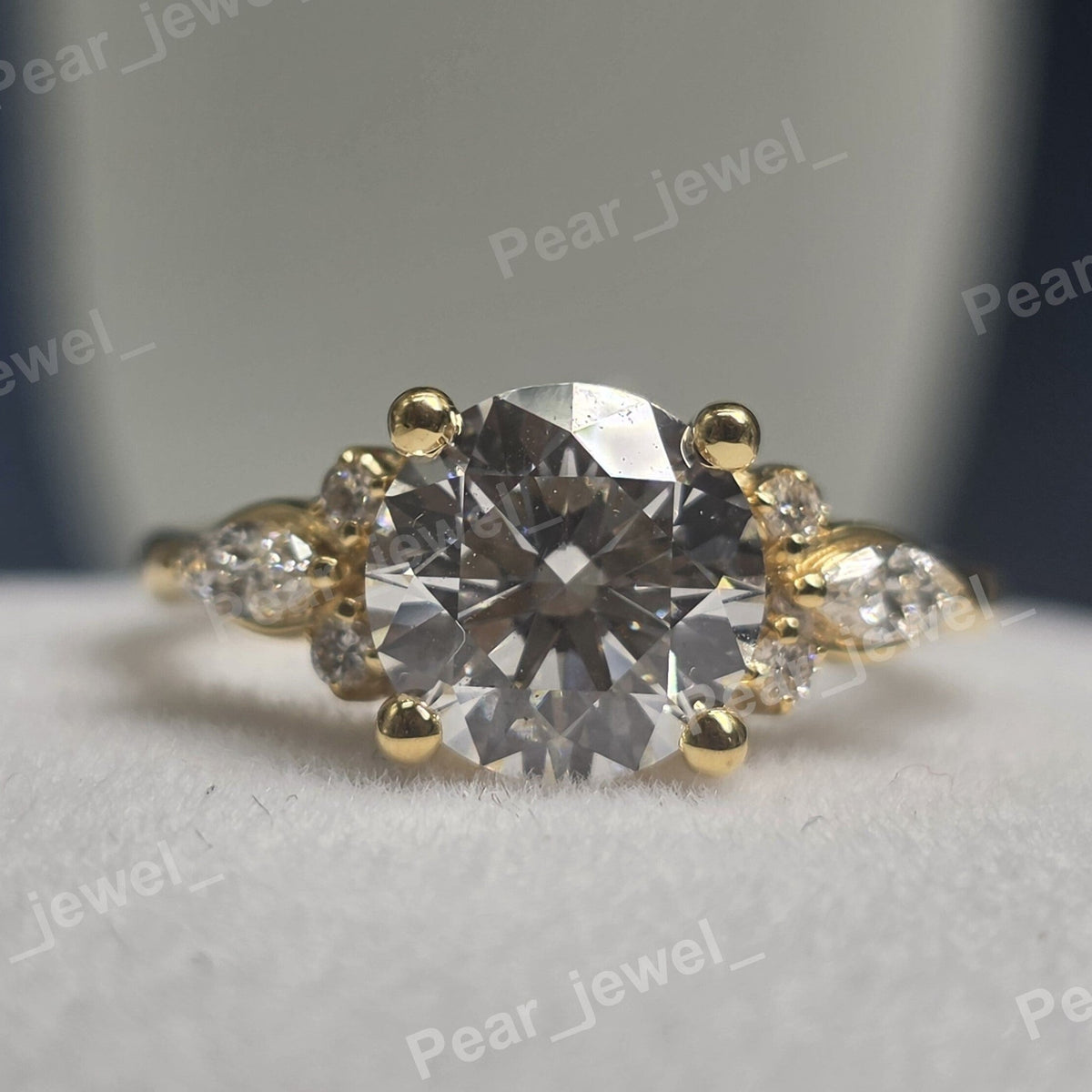 925 Sterling Silver VVS Moissanite Diamond Round Brilliant Cut Engagement Ring