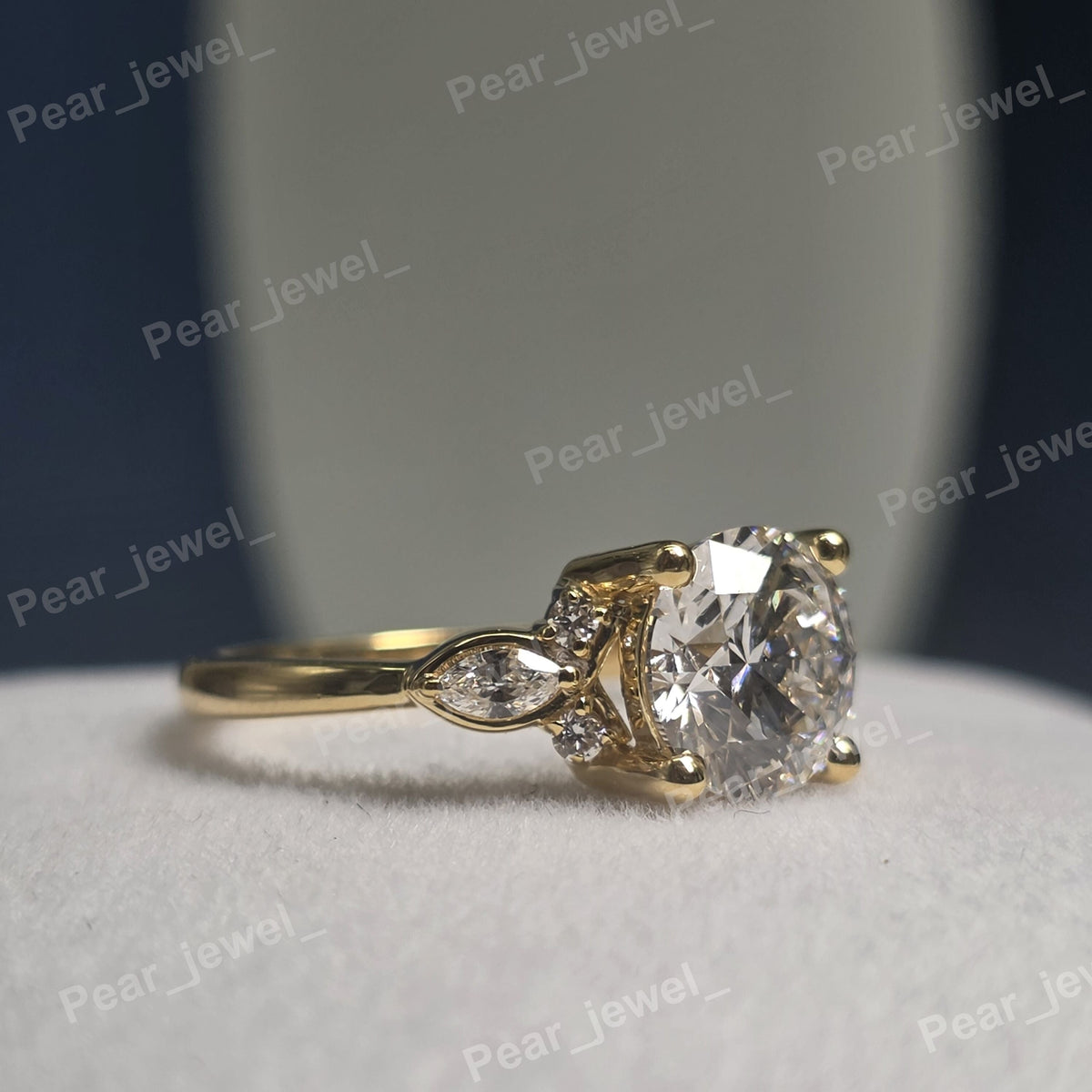 925 Sterling Silver VVS Moissanite Diamond Round Brilliant Cut Engagement Ring