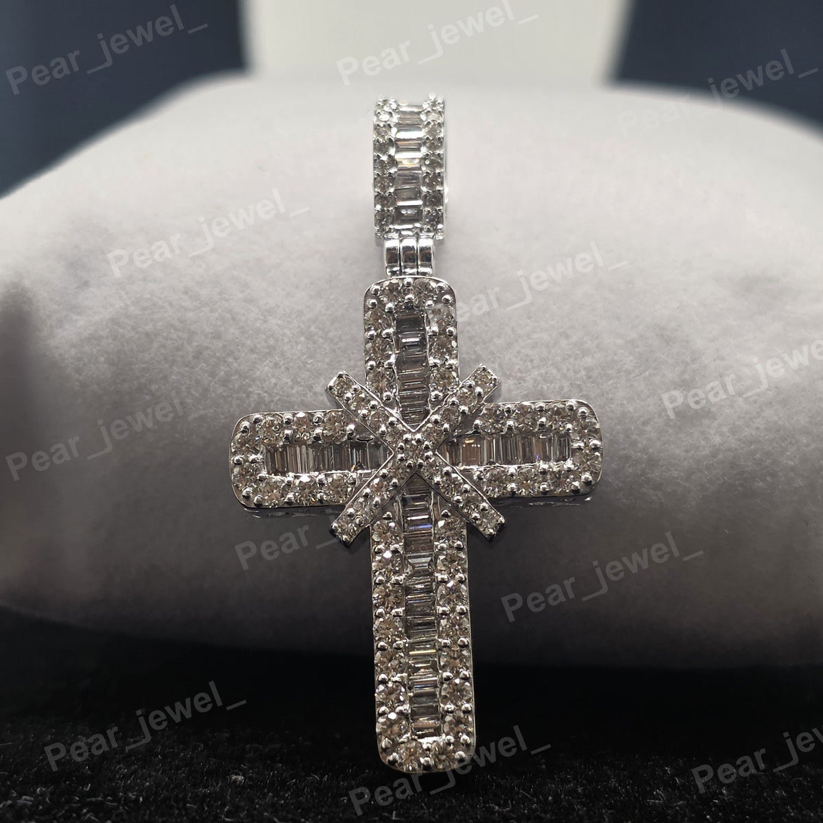 Moissanite Diamond Cross Pendant 925 Sterling Silver Iced Out Christian Cross Pendant Hip Hop Luxury Men's Women's