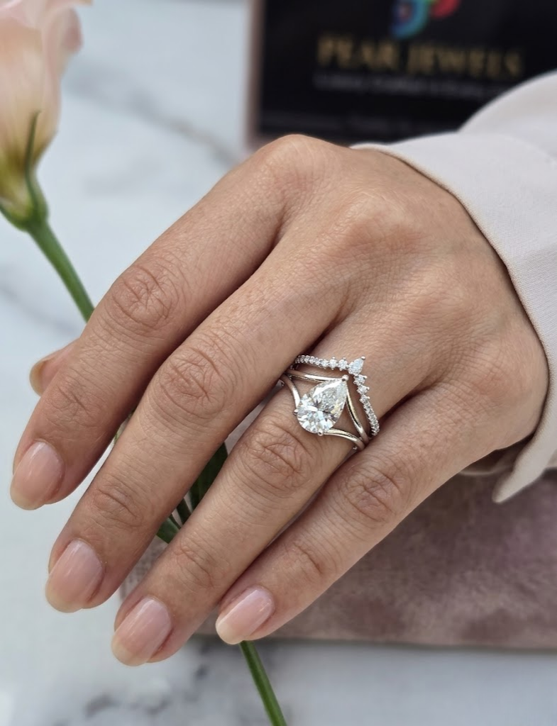 Elegant Pear Moissanite Engagement Ring V Shape Crown Band Stackable Bridal Set