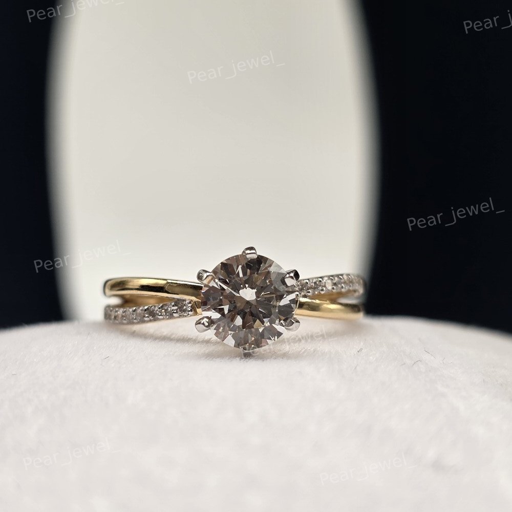 Round Cut VVS Moissanite Diamond Sparkling 925 Sterling Silver Sparkling Ring