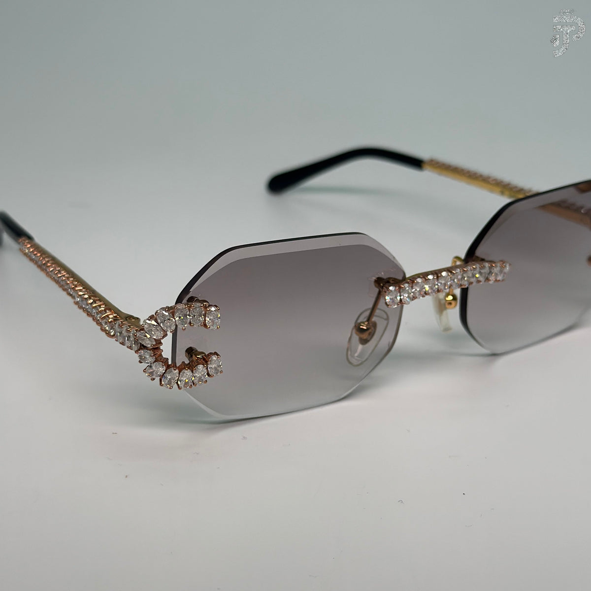 Fashion Luxury Oval Cut Diamond Sunglasses For Unisex Wear