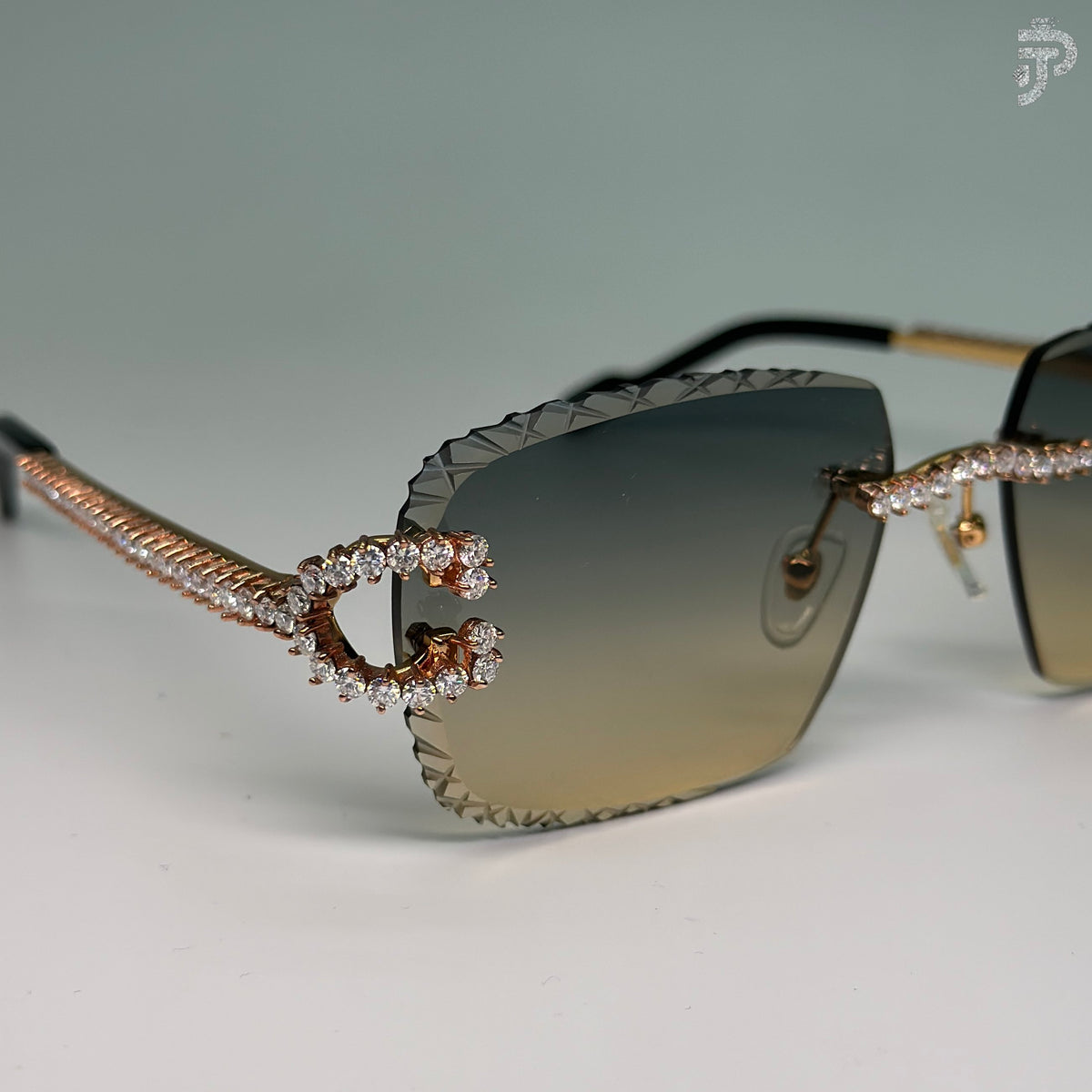 Iced Out Diamond Sunglasses For Unisex Wear with Round Brilliant Cit Stone