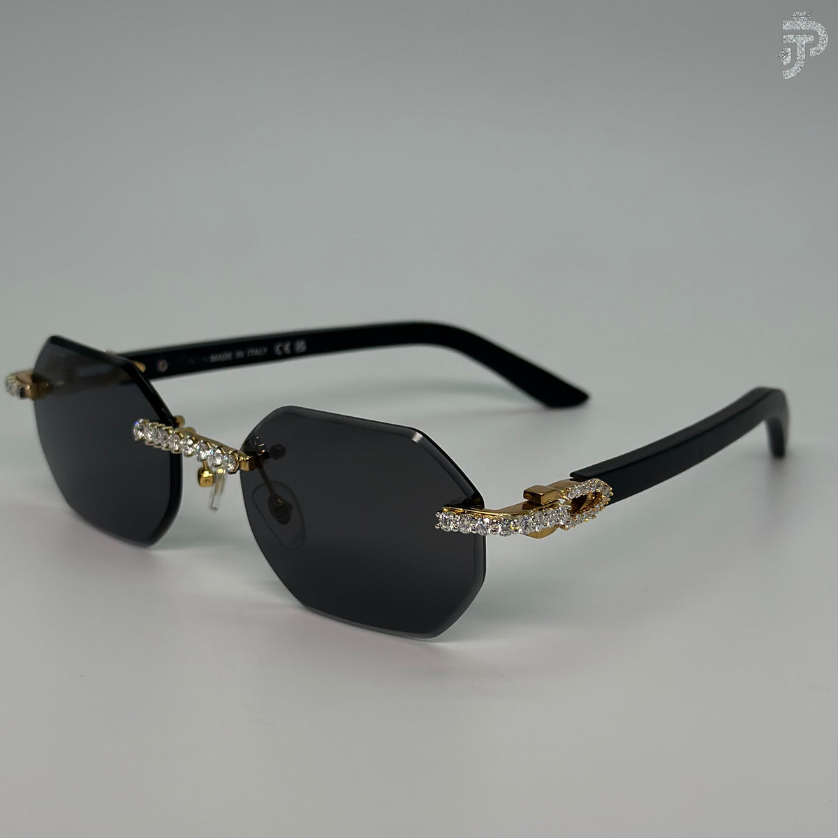 Iced out Round Stone Sunglasses With Black Frame And Black Glasses
