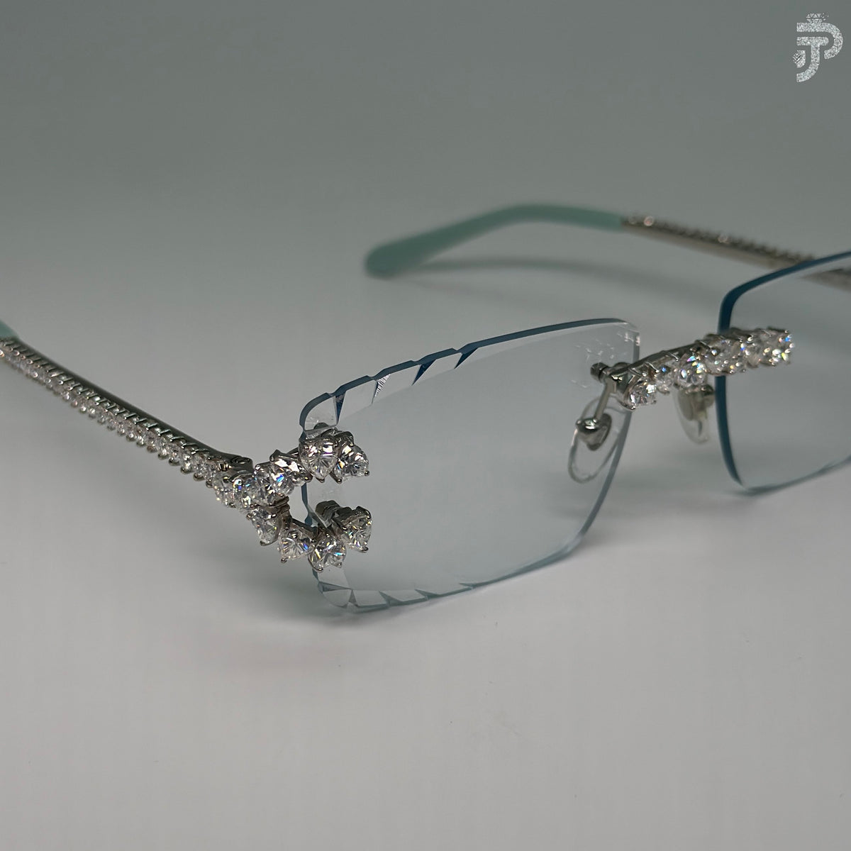 Trendy Eyewear Glasses VVS Clarity Heart Cut Diamond Glasses For Unisex Wear