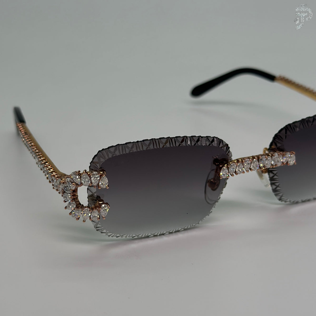 Unique Cut In Glass With Pear Cut Moissanite Stone Glasses For Party Wear