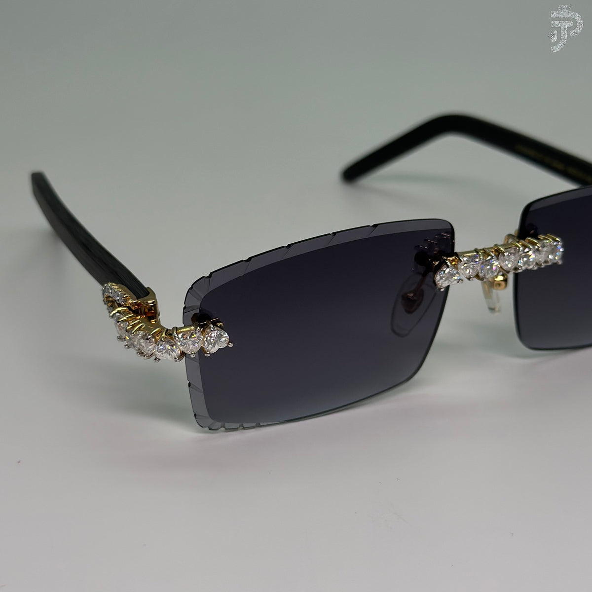 Heart Cut VVS Clarity Moissanite Diamond Elegant Glasses For Unisex Wear Glasses