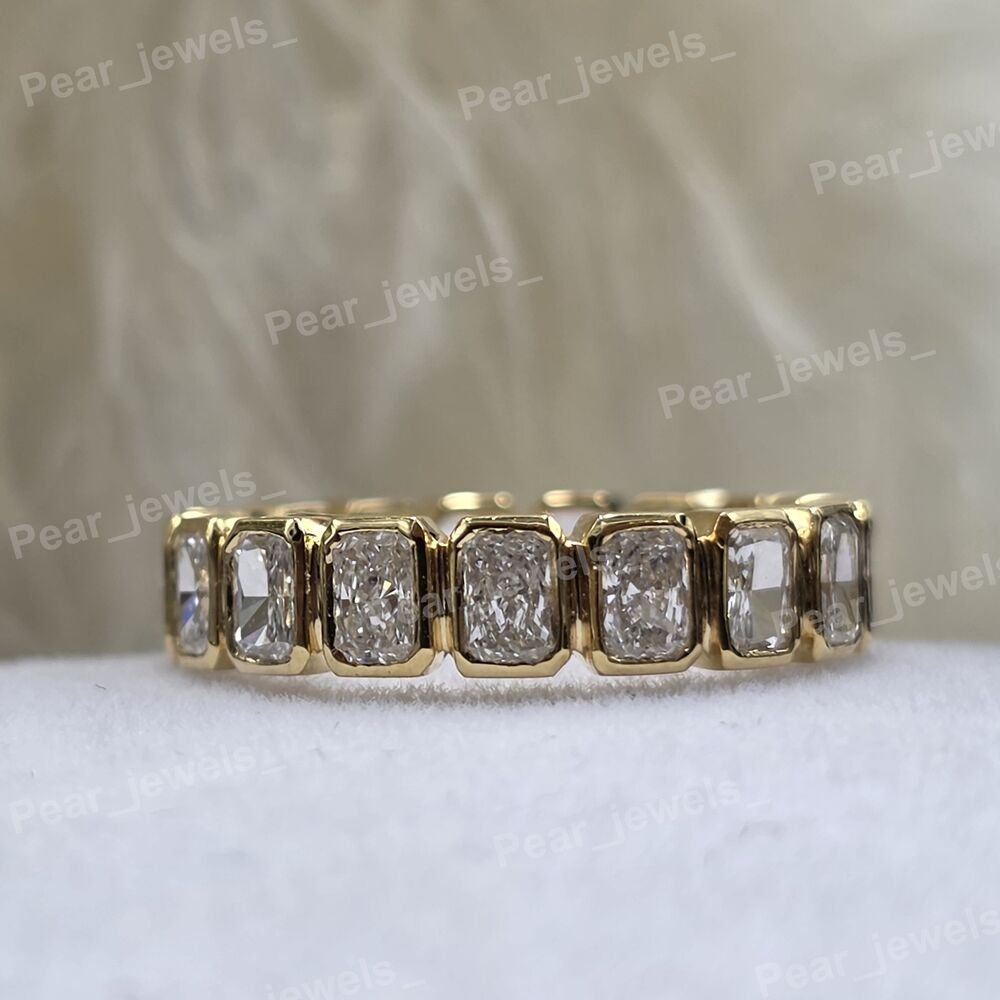 VVS Moissanite Diamond Sparkling Radiant Cut 925 Sterling Silver Wedding Wear Band For Women