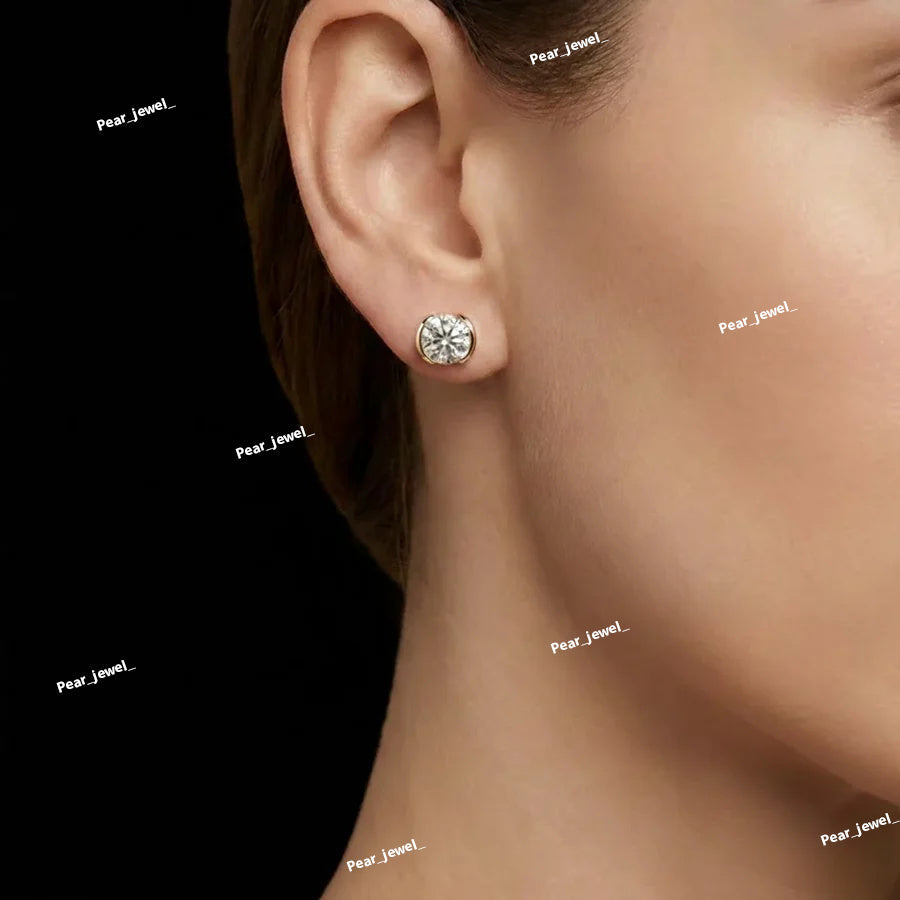 Round Cut Solitaire Stud Earrings Gold Tone Diamond Look Classsic Shine