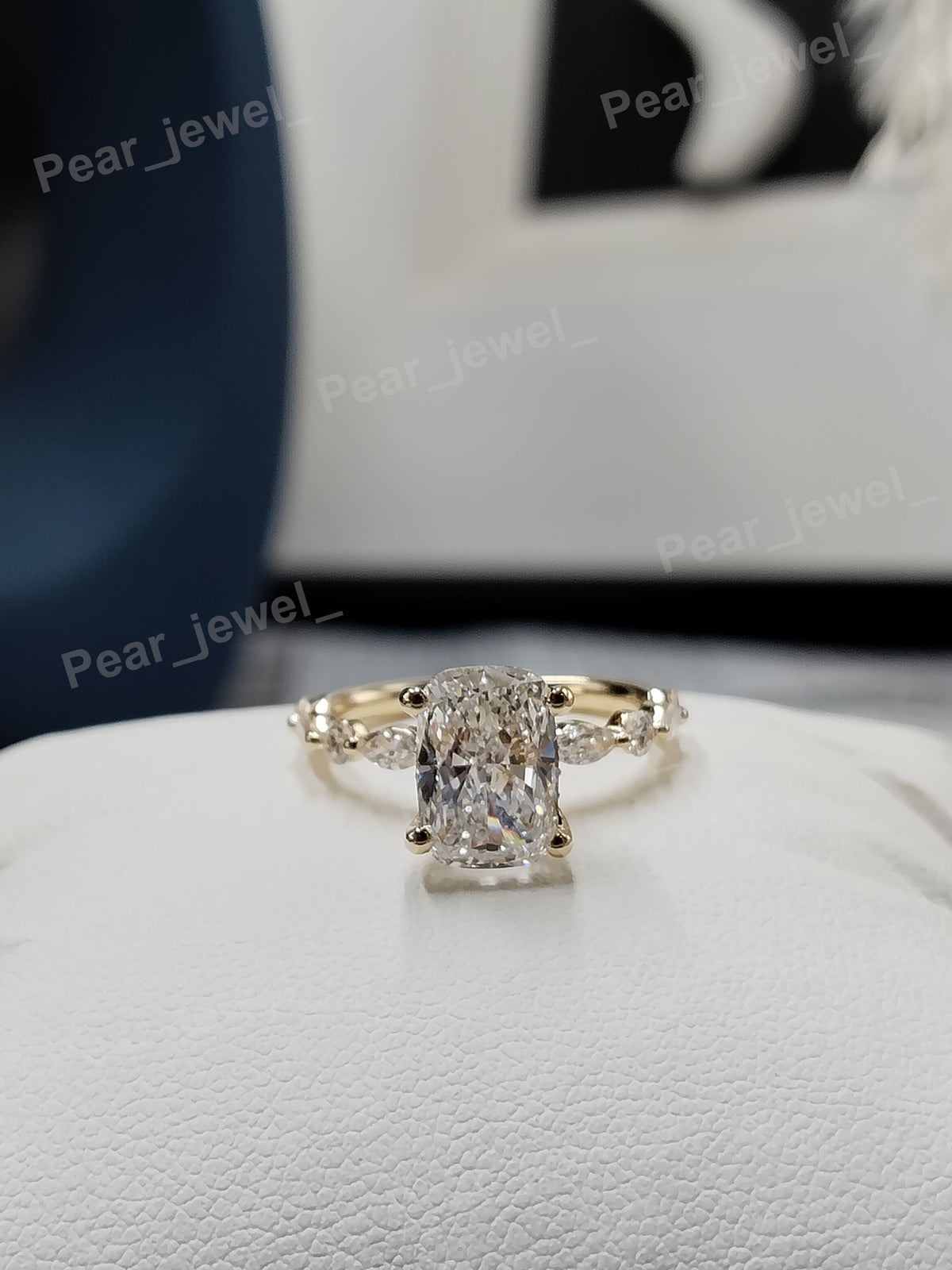 VVS Moissanite Elongated Cushion Diamond Iced Out Silver Elgant Luxury Statement Women Wear Ring