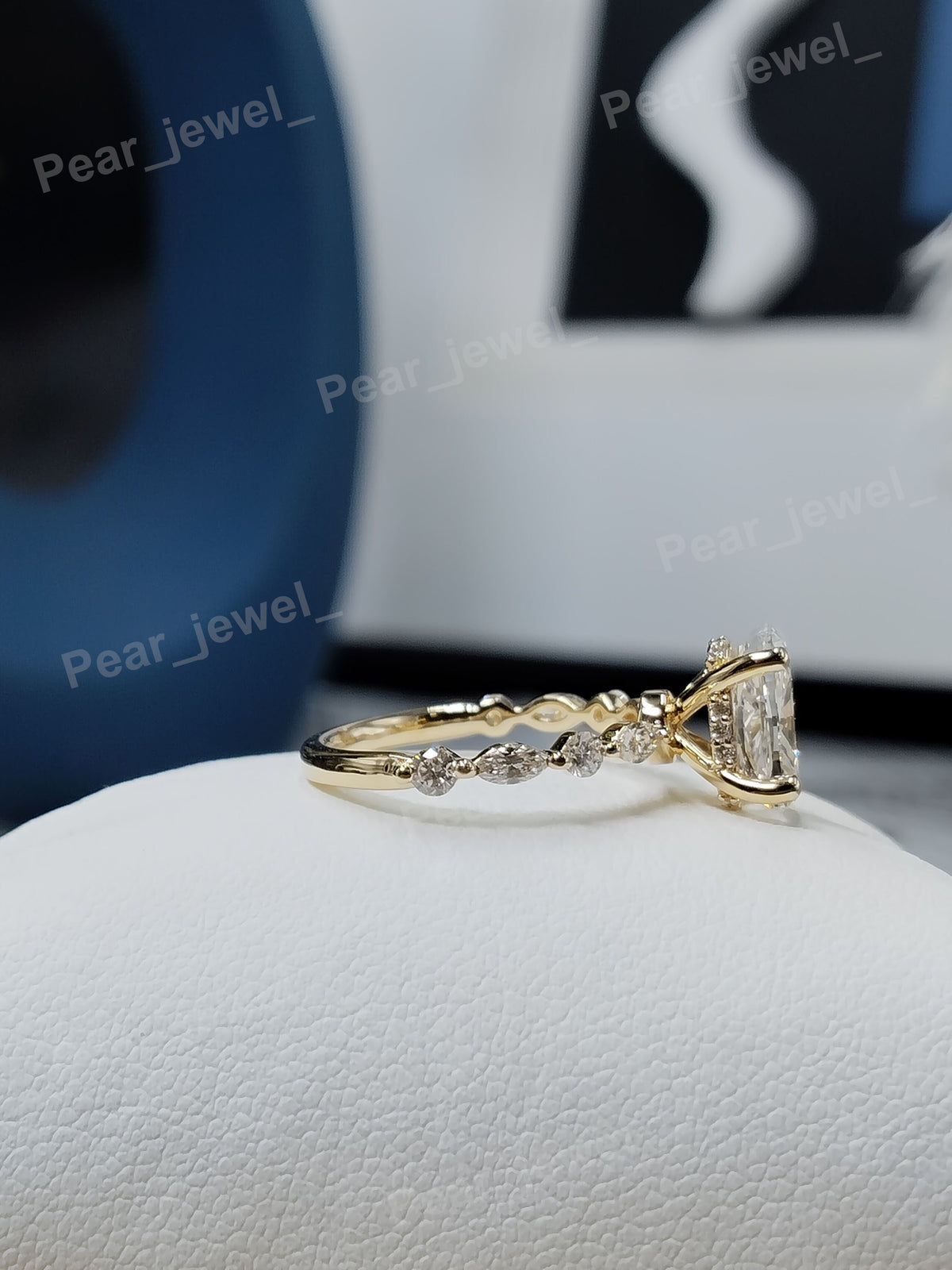 VVS Moissanite Elongated Cushion Diamond Iced Out Silver Elgant Luxury Statement Women Wear Ring