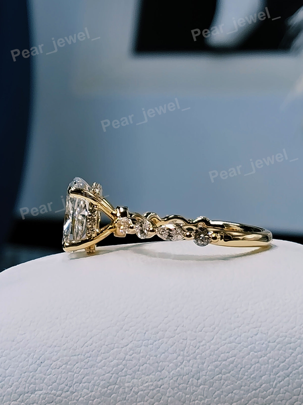 VVS Moissanite Elongated Cushion Diamond Iced Out Silver Elgant Luxury Statement Women Wear Ring