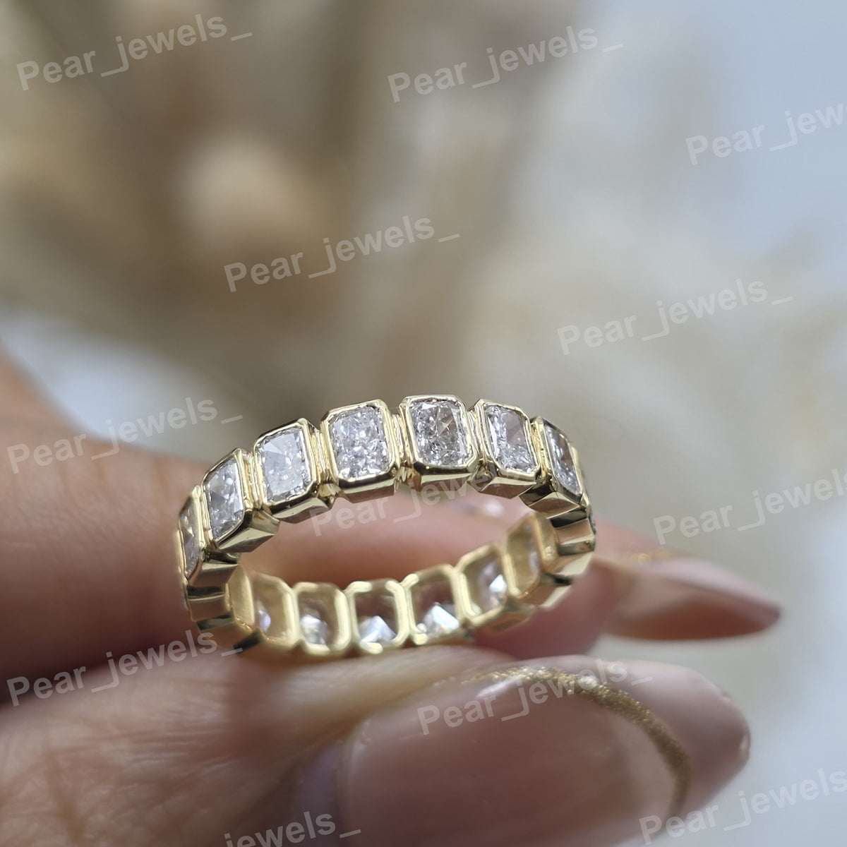 VVS Moissanite Diamond Sparkling Radiant Cut 925 Sterling Silver Wedding Wear Band For Women