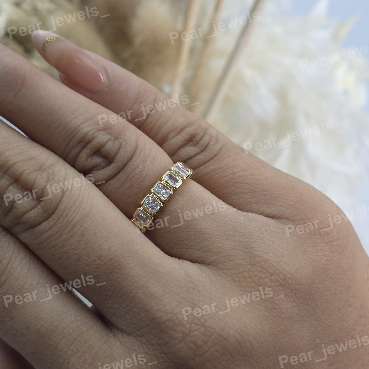 VVS Moissanite Diamond Sparkling Radiant Cut 925 Sterling Silver Wedding Wear Band For Women