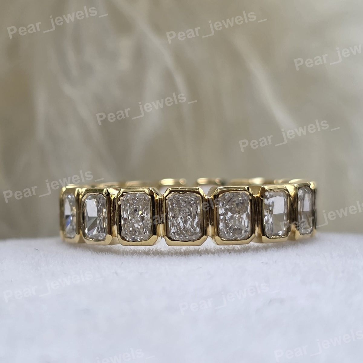 VVS Moissanite Diamond Sparkling Radiant Cut 925 Sterling Silver Wedding Wear Band For Women