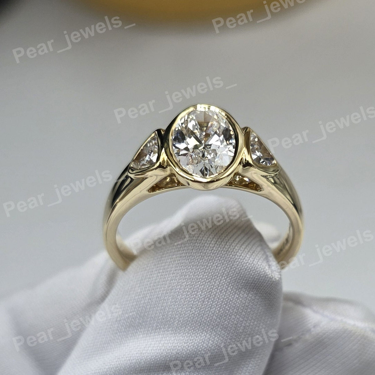 Iced Out VVS Moissanite Diamond Oval Cut 925 Sterling Silver Engagement Wear Ring