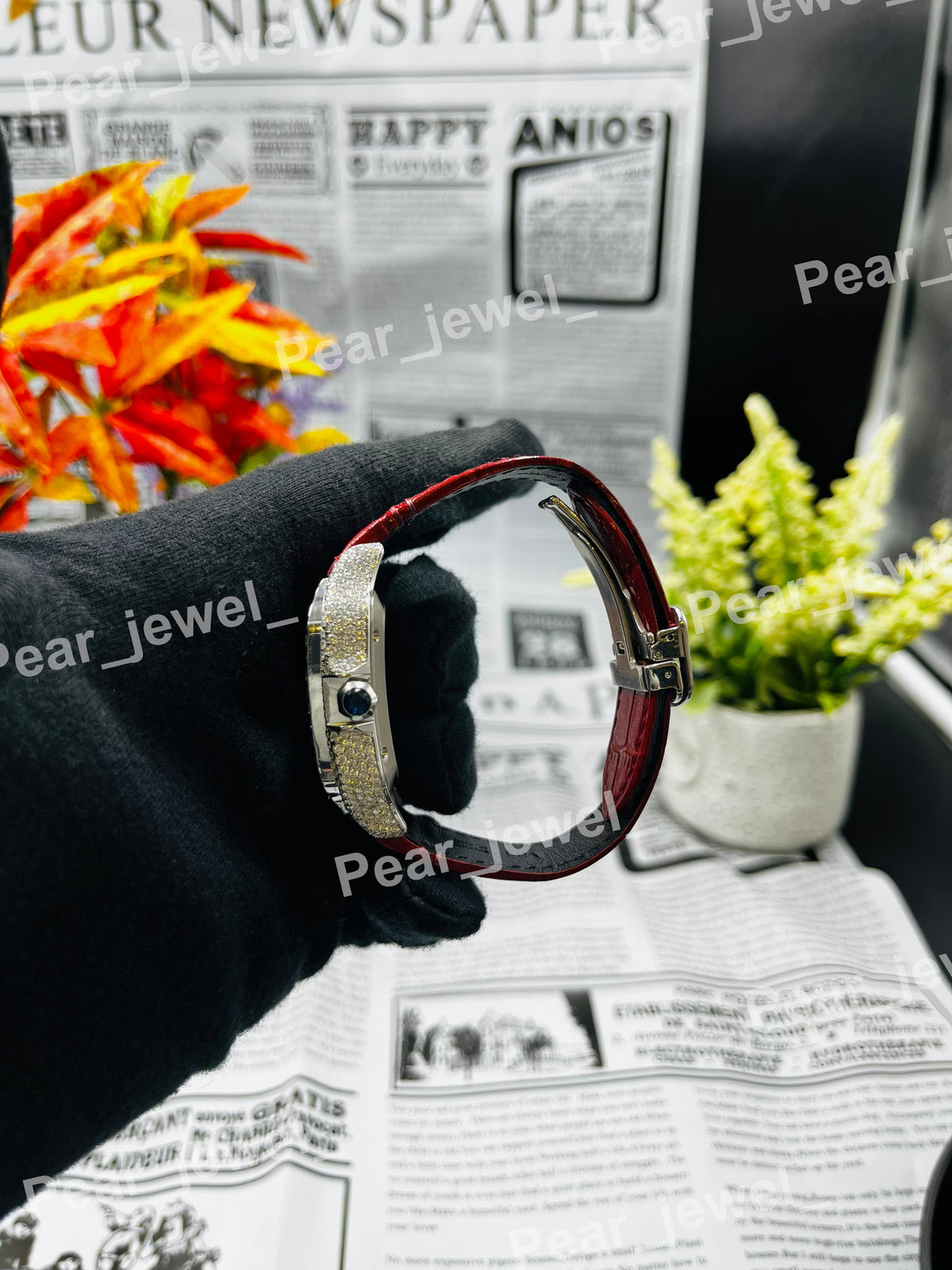 Stainless Steel Iced Out Leather Belt Diamond Wrist Watch For Unisex