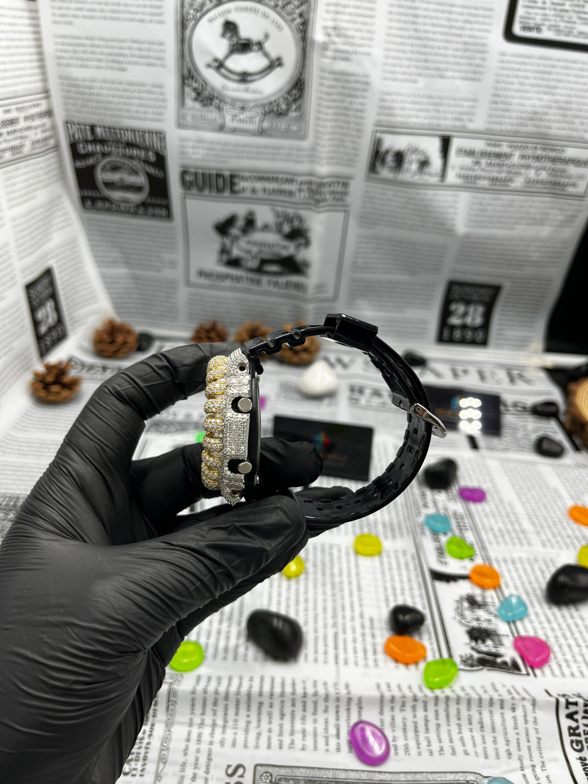 Bust Down VVS Moissanite Round Cut Bezel With Rubber Band For Unisex