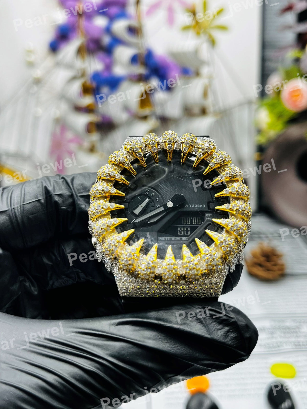 Iced Out Throne Black Case Dial Moissanite Dimaond Hip Hop Watch For Party Wear