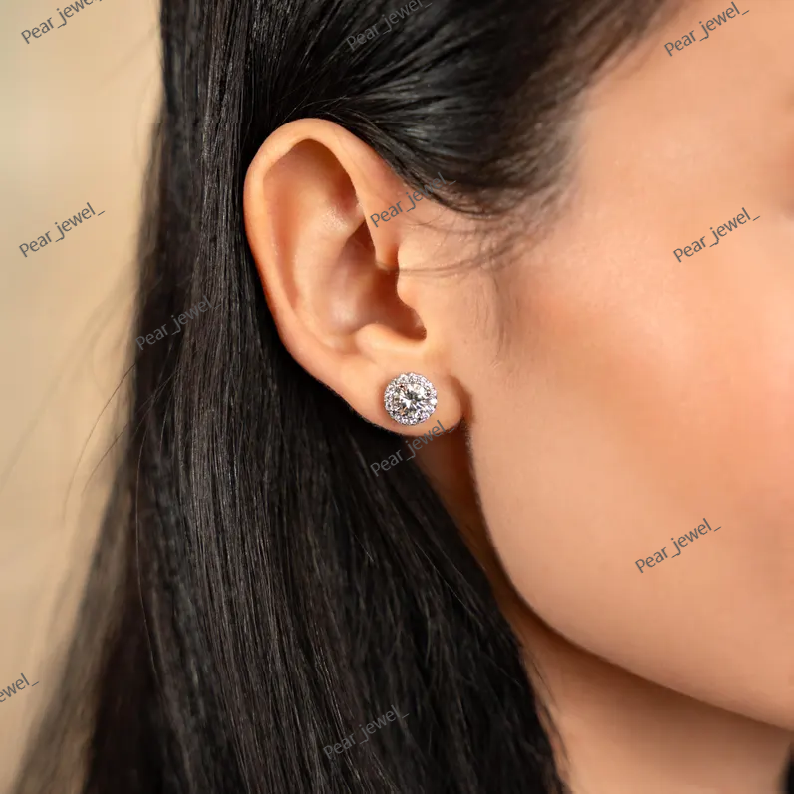 Luxury 925 Sterling Silver Iced Out VVS Moissanite Diamond Stud Earring