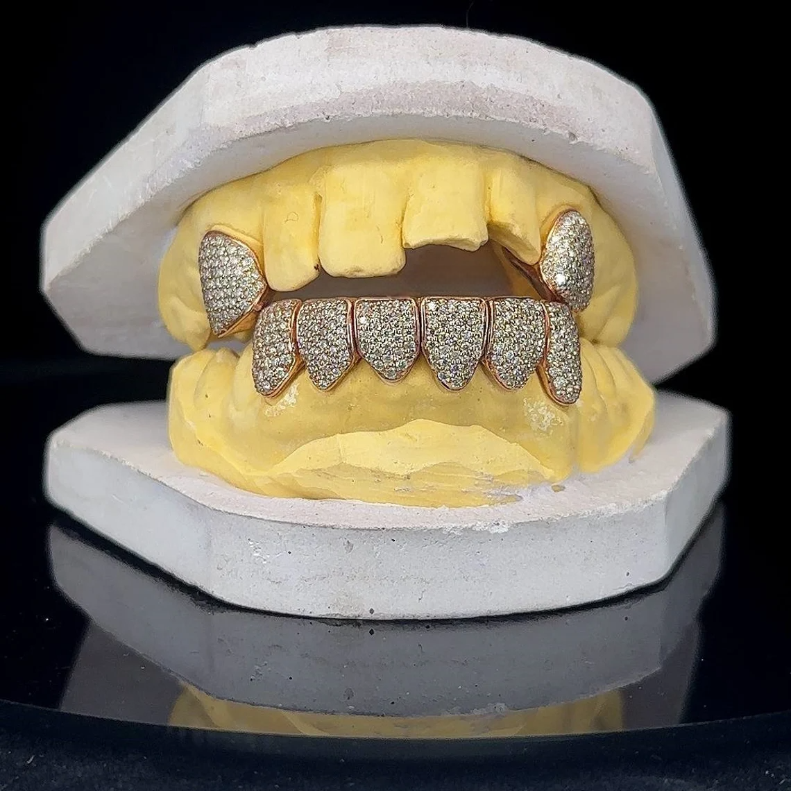 Iced Out Custom VVS Moissanite Diamond 925 Silver Grillz