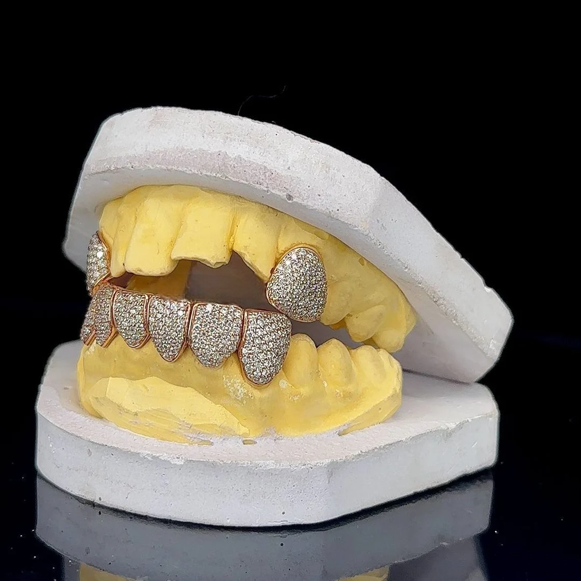 Iced Out Custom VVS Moissanite Diamond 925 Silver Grillz