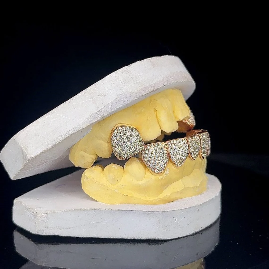 Iced Out Custom VVS Moissanite Diamond 925 Silver Grillz