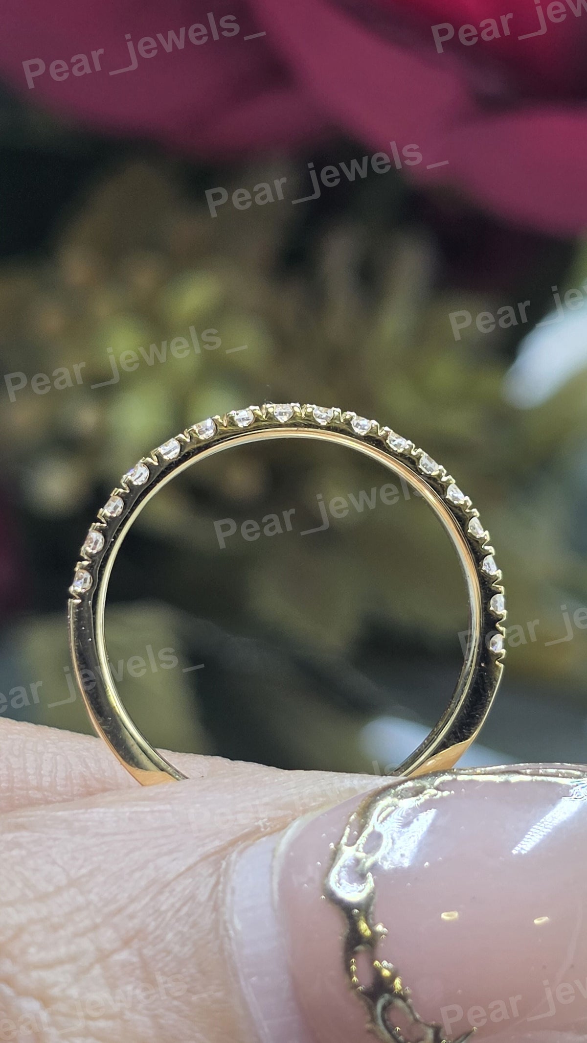 Round Cut VVS Moissanite Diamond 925 Silver Wedding Wear Band For Women
